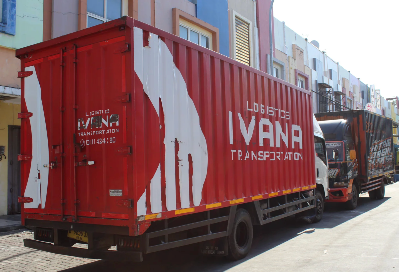 Mengirim Furniture Besar Tanpa Ribet? Gunakan Layanan Kargo Ivana Gerak Semesta